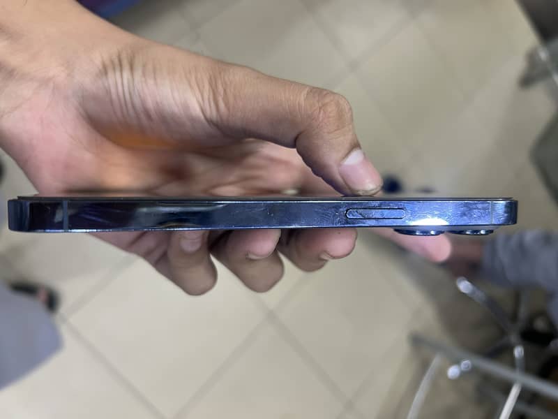 Apple iPhone 13 Pro 2