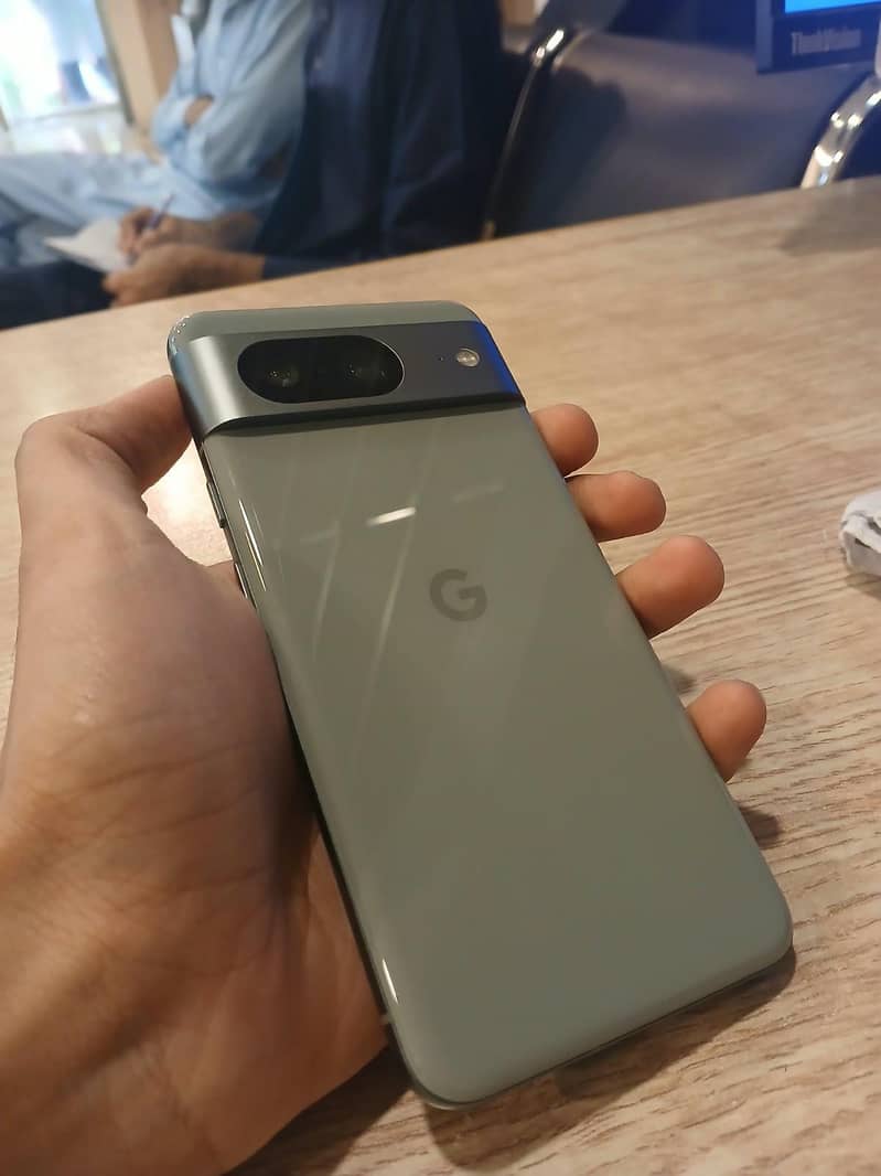 Google Pixel 8 3