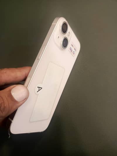 Apple iPhone 13