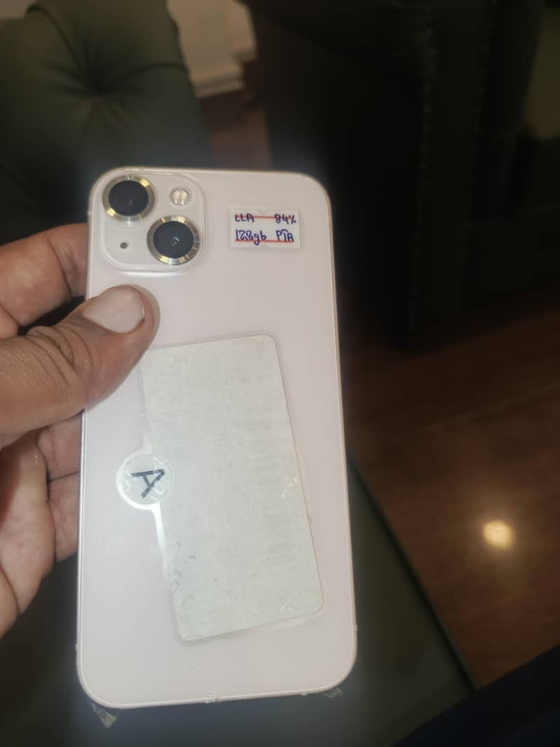 Apple iPhone 13 2