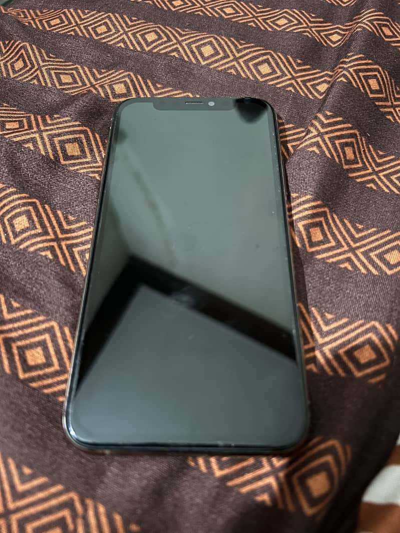 Apple iPhone 11 Pro 2