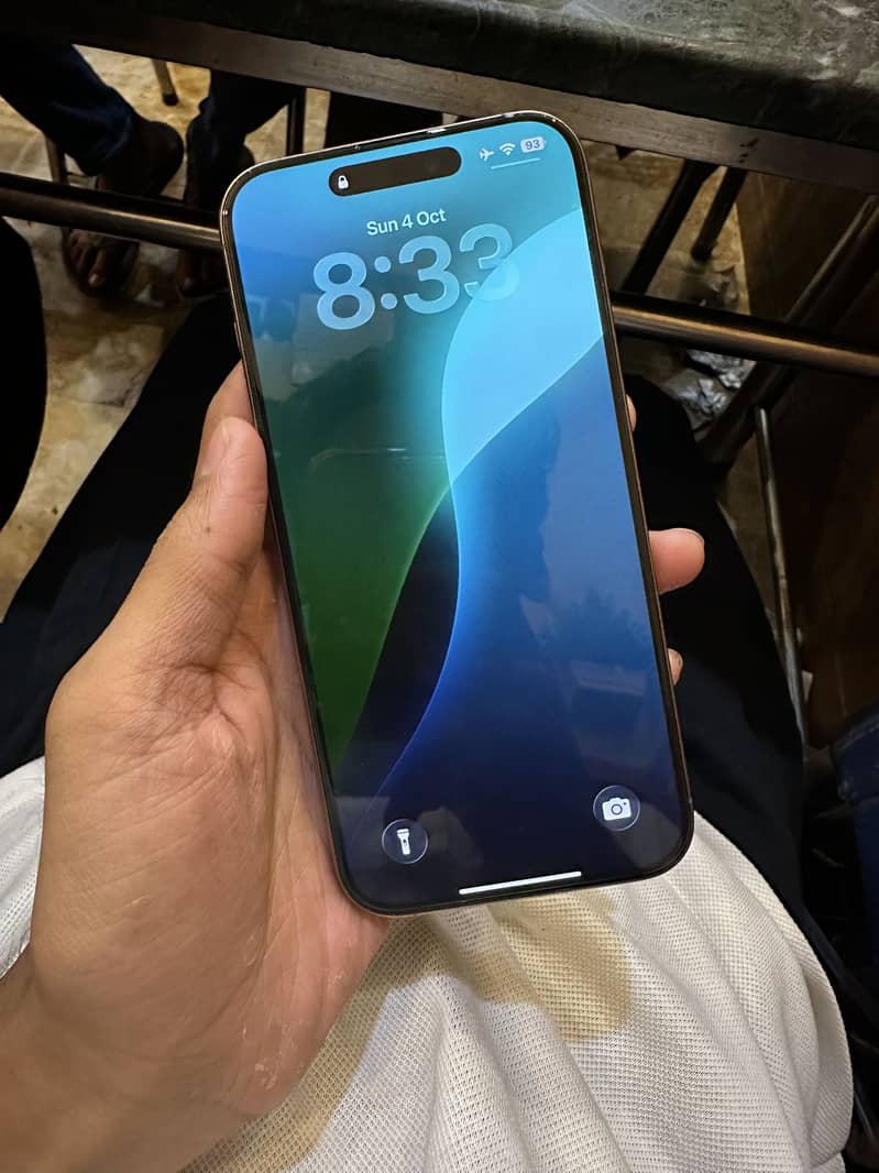 Apple iPhone 16 Pro Max 3