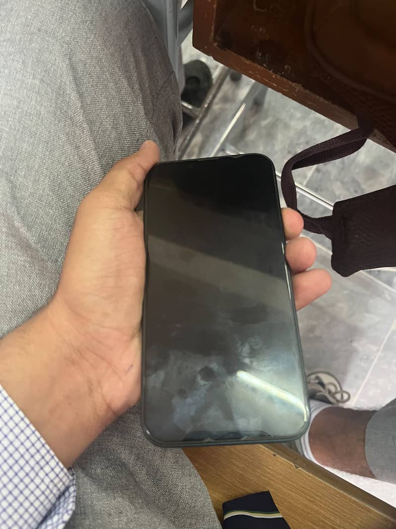 Apple iPhone 13 1