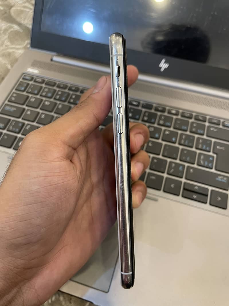 Apple iPhone X 2