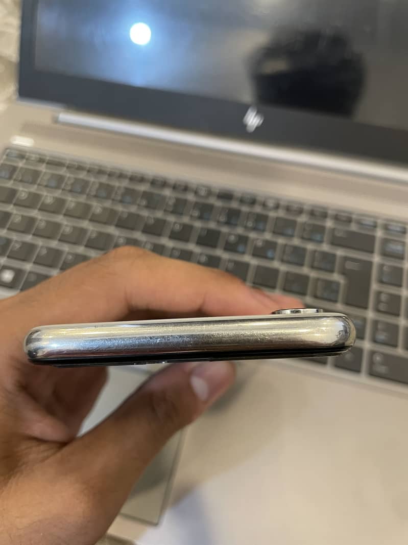 Apple iPhone X 5