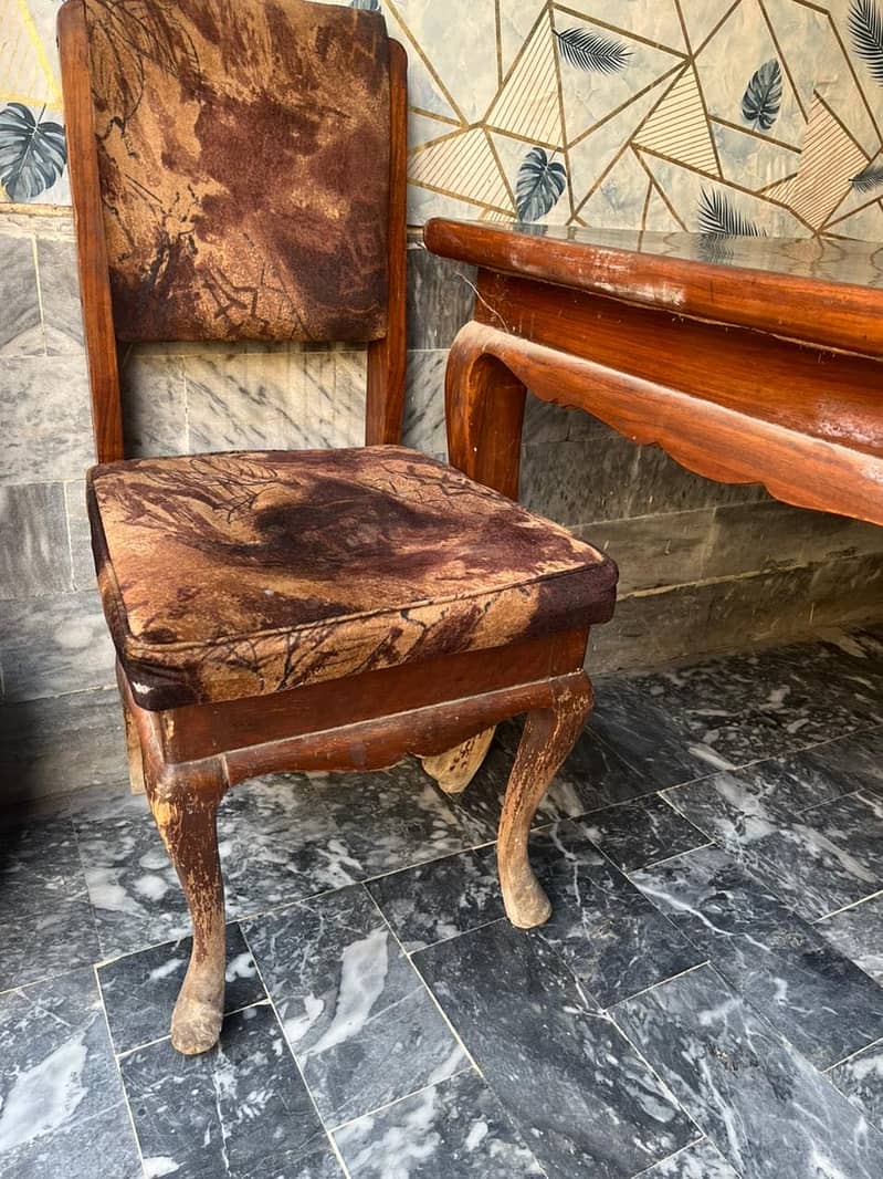 Dining Table with 5 chairs 5