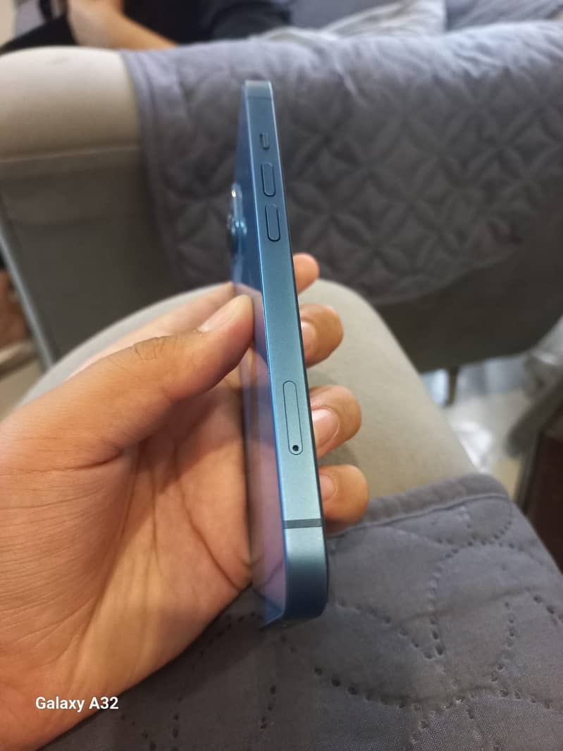Apple iPhone 13 3