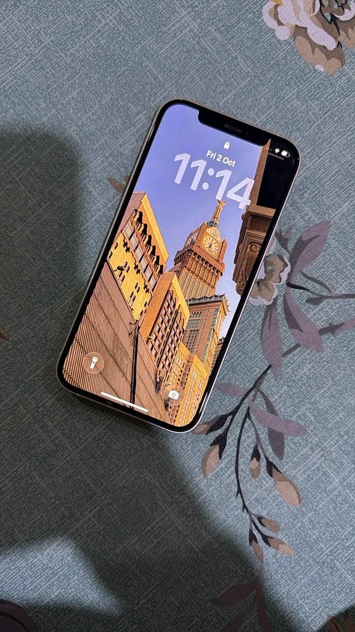 Apple iPhone 12 2