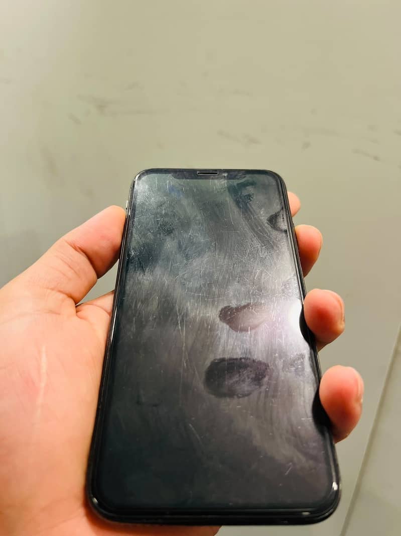 Apple iPhone X 4