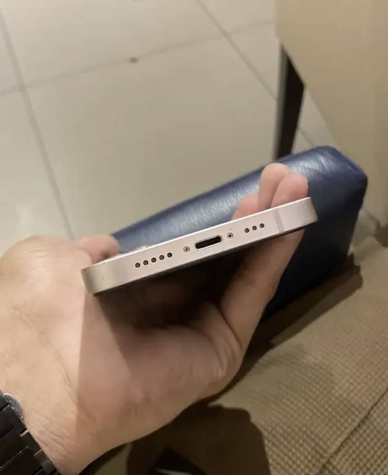 Apple iPhone 13 1