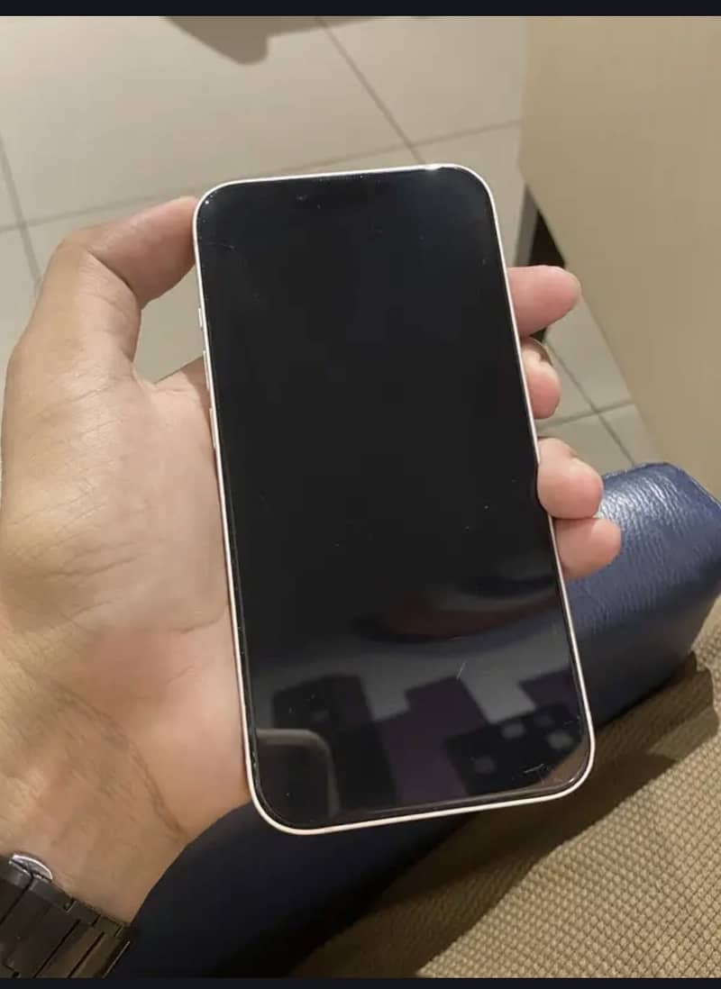 Apple iPhone 13 2