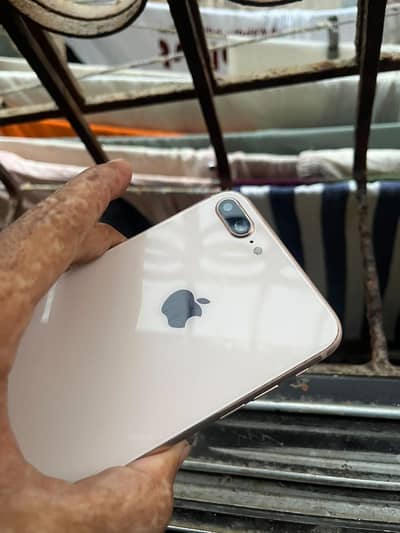 Apple iPhone 8 Plus