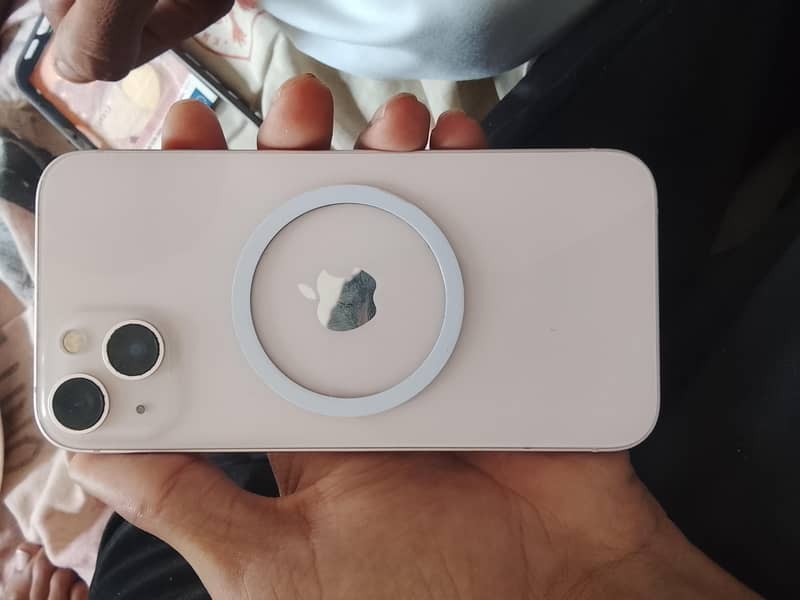 Apple iPhone 13 1