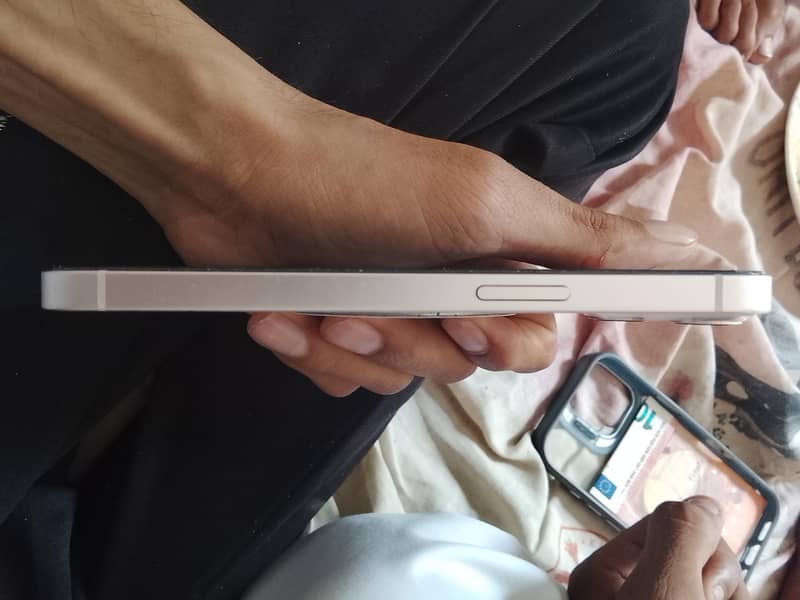 Apple iPhone 13 3