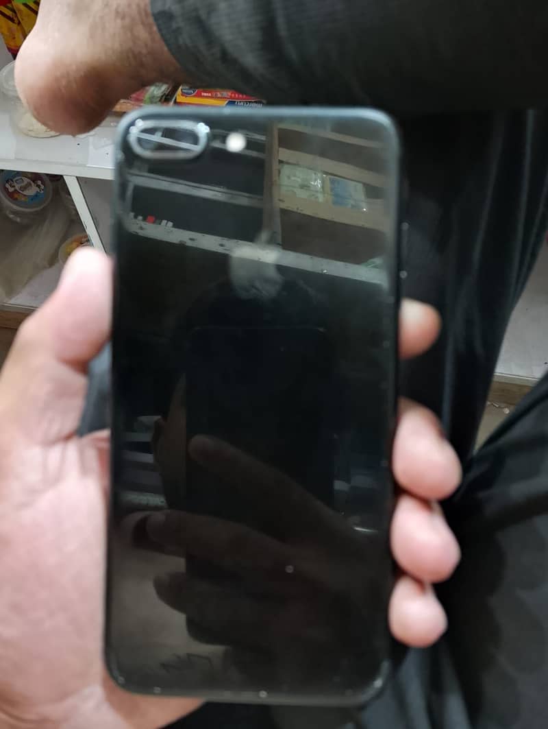 Apple iPhone 7 Plus 2