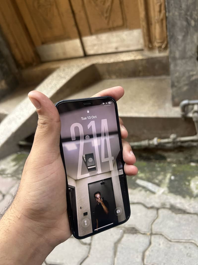 Apple iPhone 12 5
