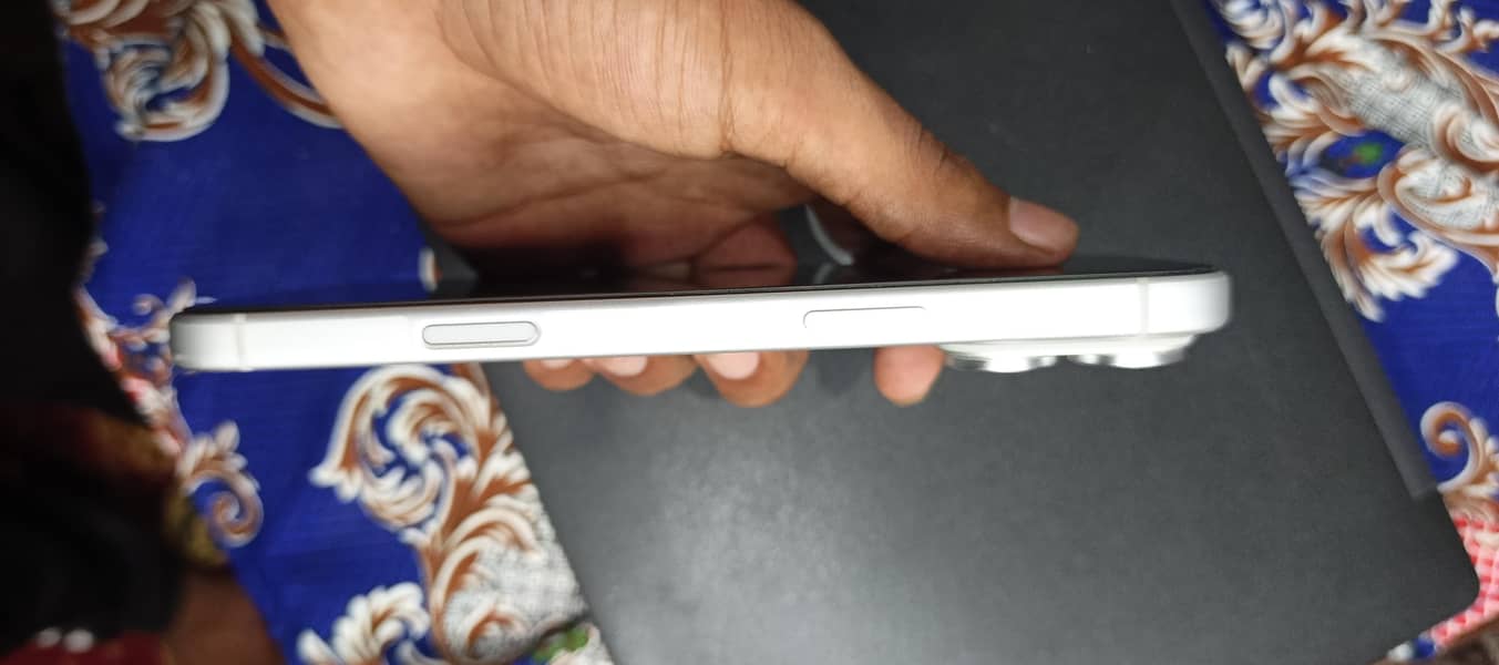 Apple iPhone 17 Pro Max 1