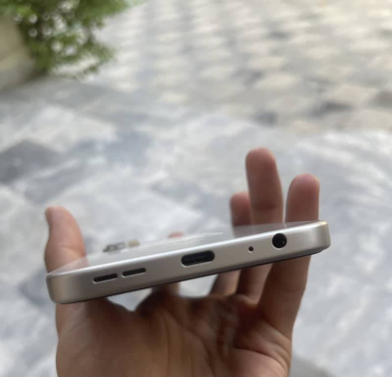 Itel 200 3