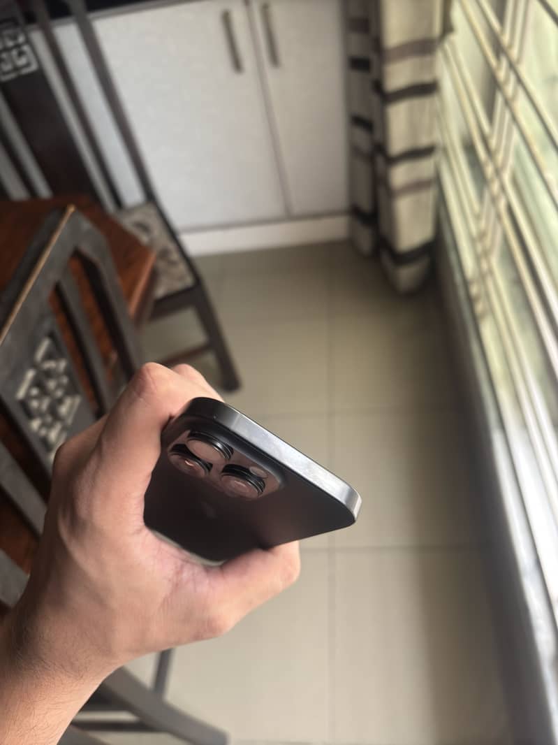 Iphone 16 pro jv 2