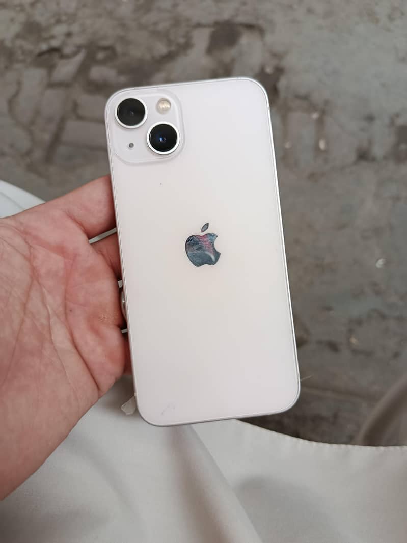 Apple iPhone 13 0
