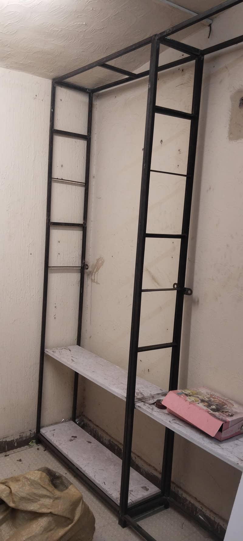 shop stand 3