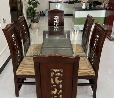 DINNING TABLE FOR SALE