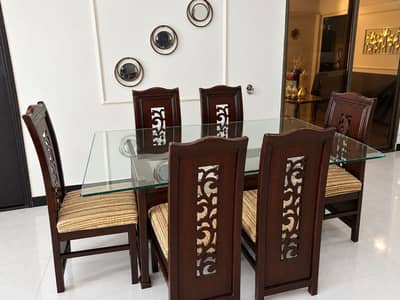 DINNING TABLE FOR SALE
