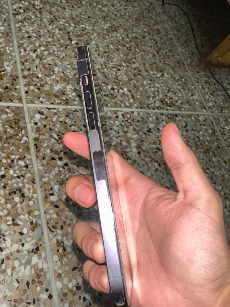 Apple iPhone 14 Pro Max 0