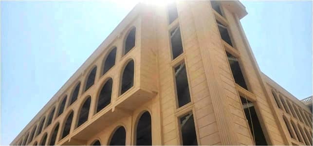 130,000 Sqft Hospital University College Building with Big Open Area and Parking