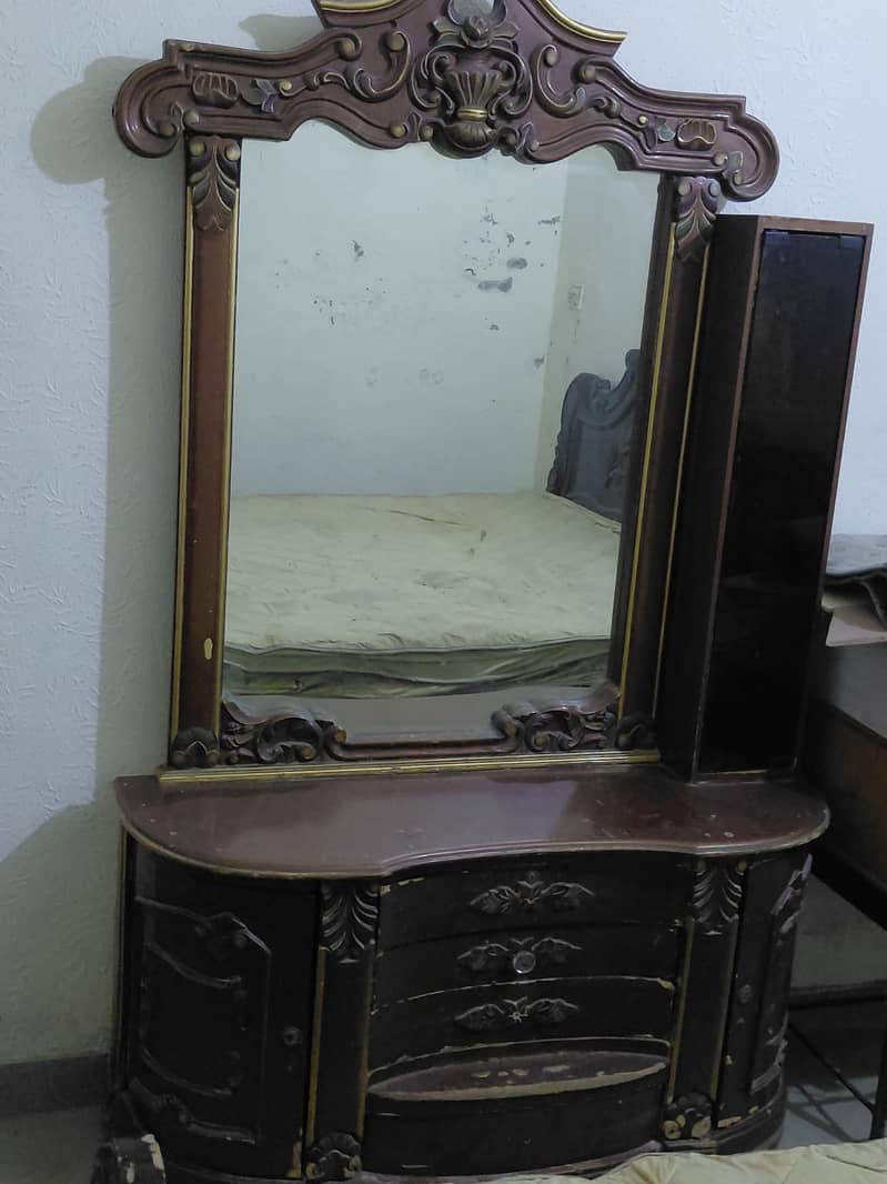 Dressing Table 1