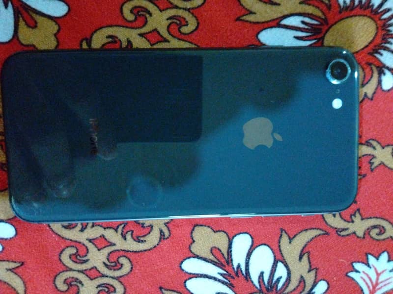 Apple iPhone 8 0