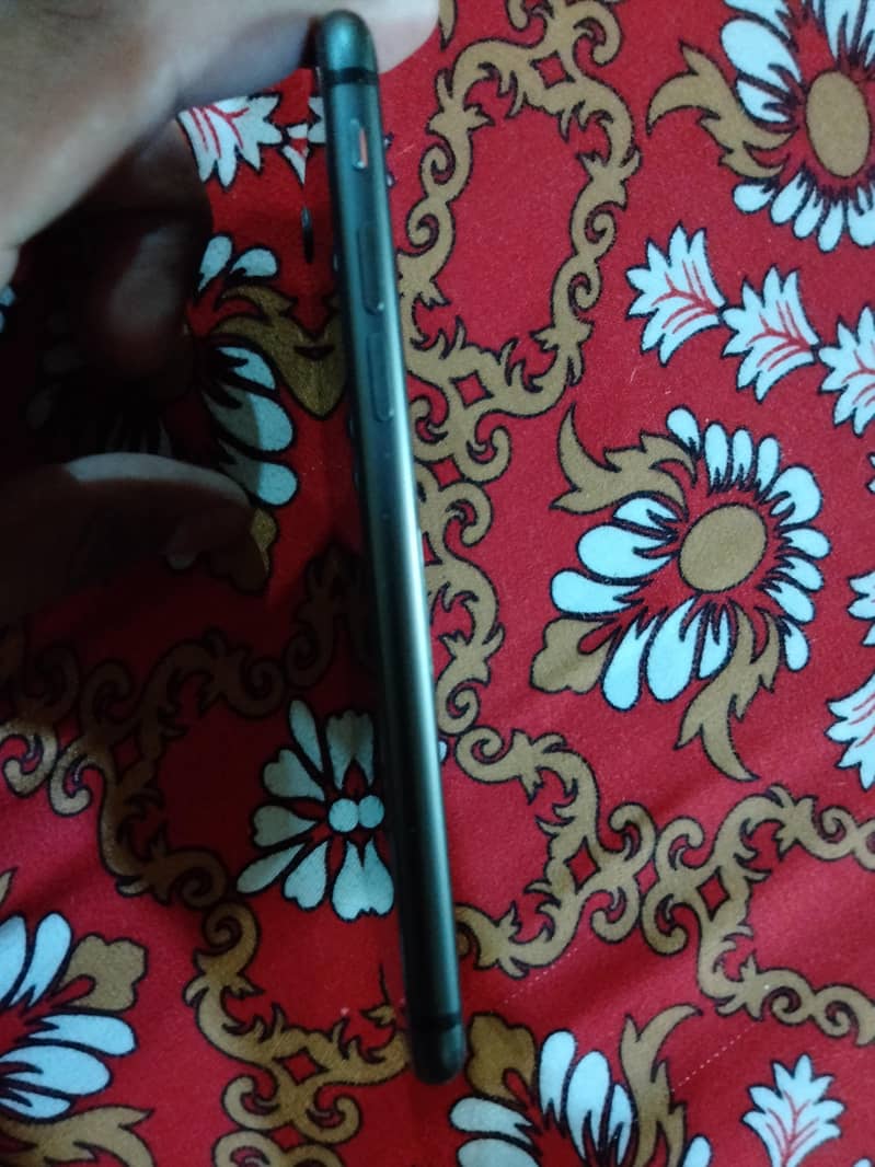 Apple iPhone 8 2