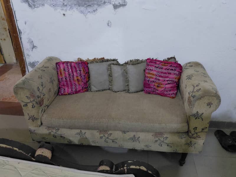 Sofa (Dewan) 0