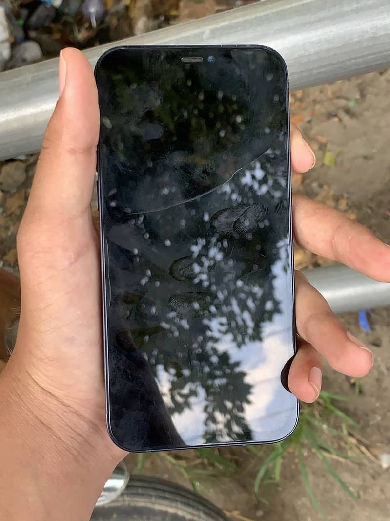 Apple iPhone 12 5