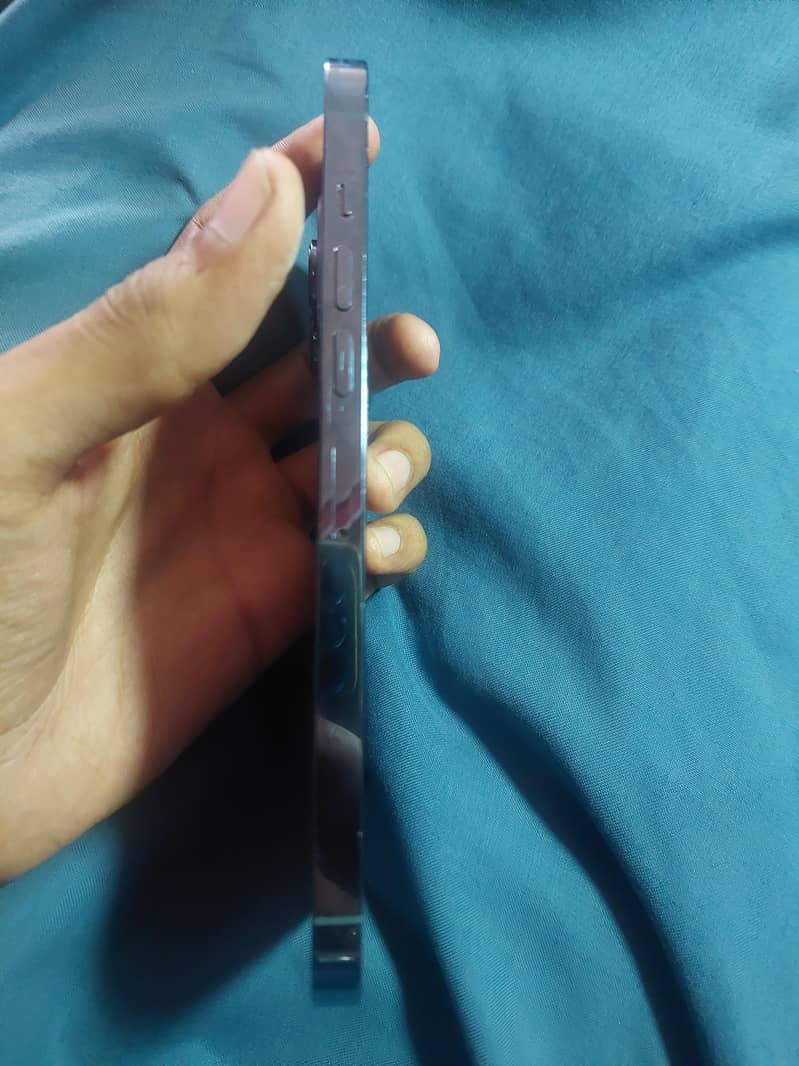 Apple iPhone 15 Pro Max 1