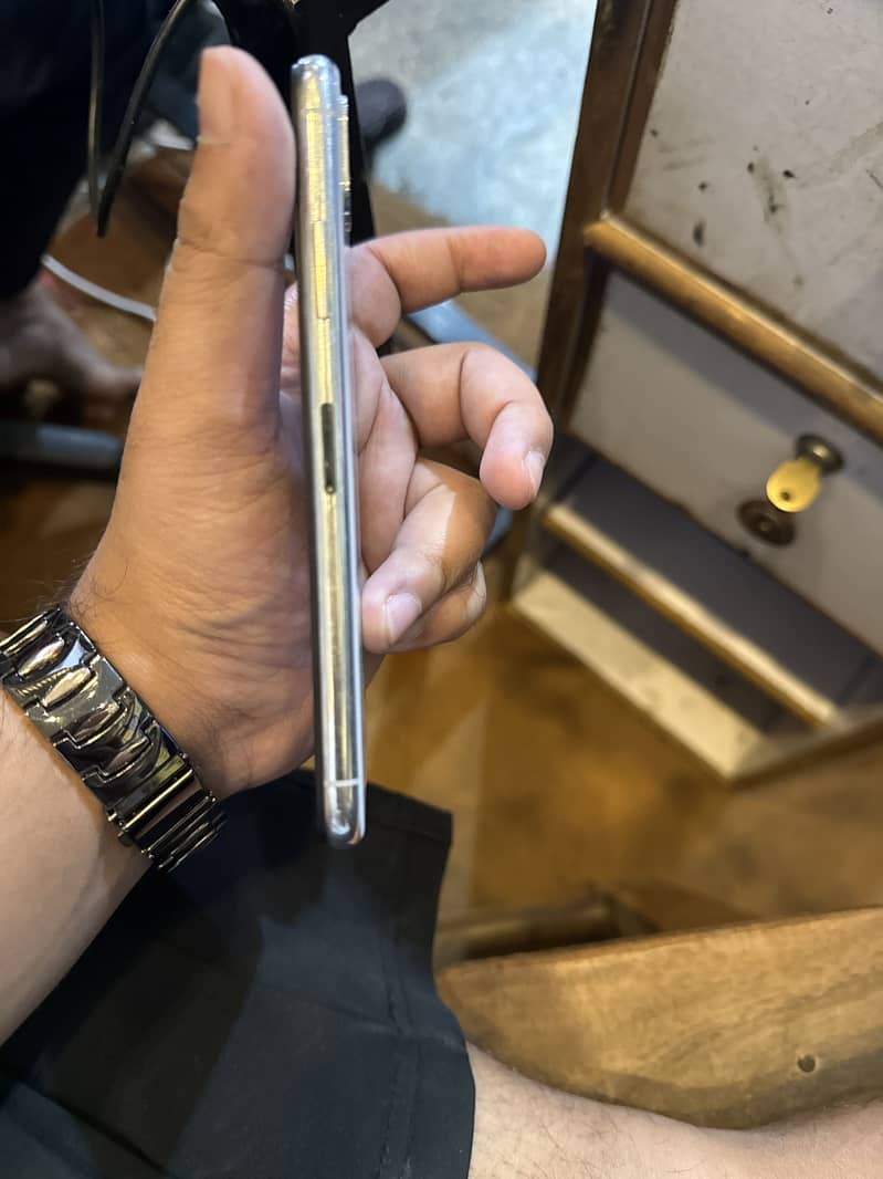 Apple iPhone X 2