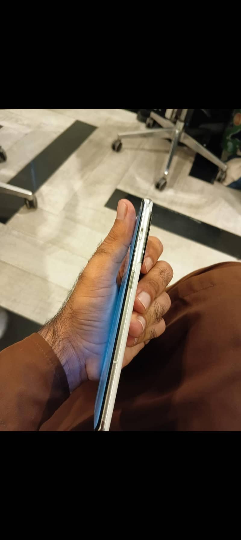 One Plus 10 Pro 4