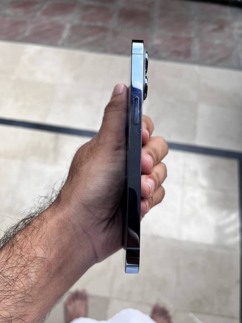 Apple iPhone 13 Pro 3
