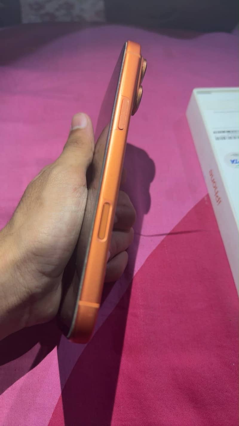 Apple iPhone 17 Pro Max 4