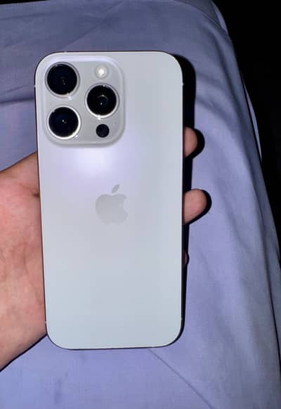 Apple iPhone 16 Pro