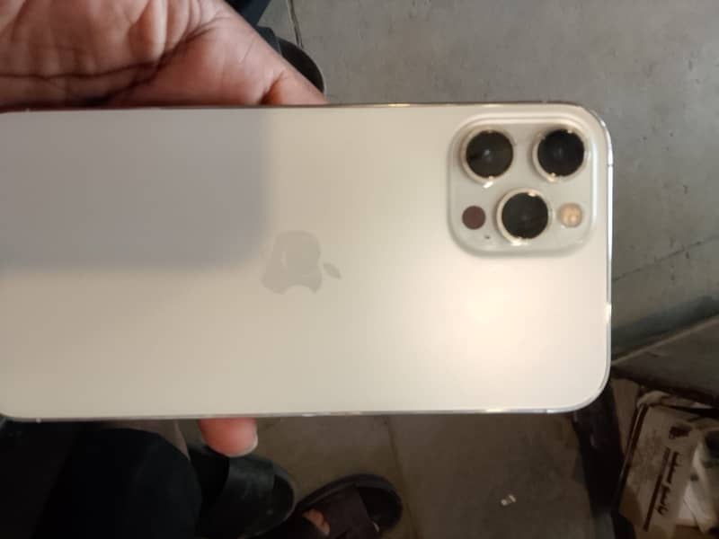 Apple iPhone 12 Pro Max 3