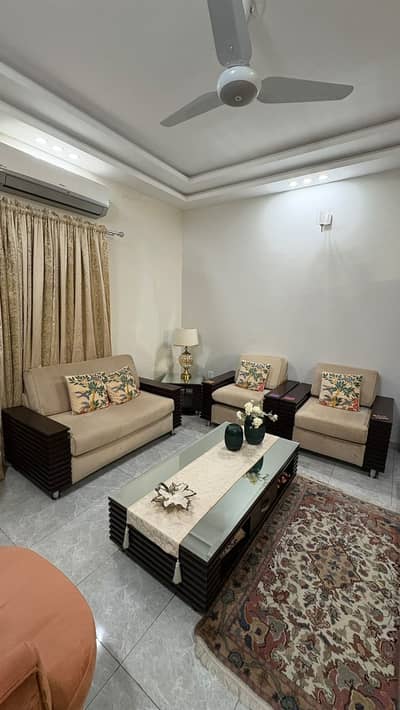 Lounge 7 seat sofa set with TV trolley.