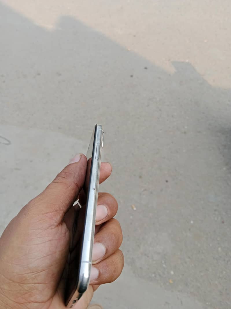 Apple iPhone XS 2