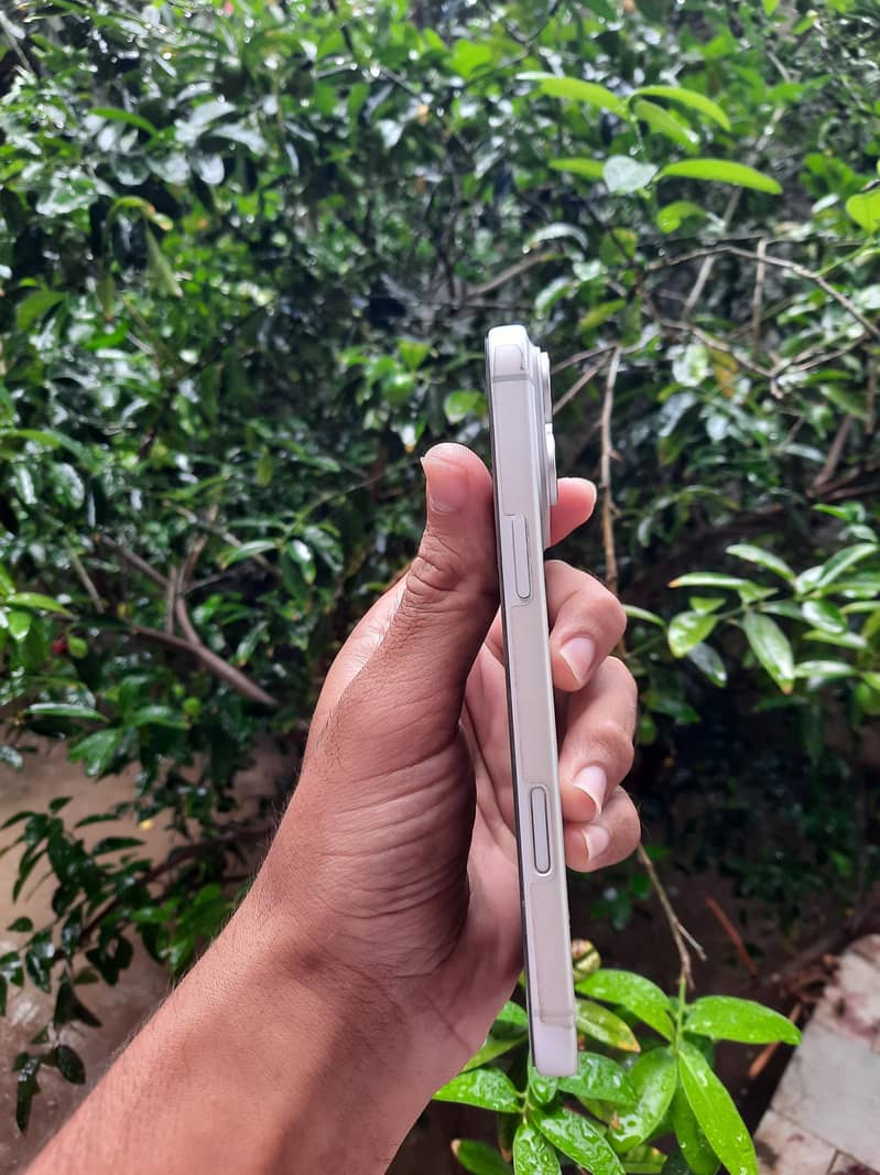 Apple iPhone 17 Pro Max 4