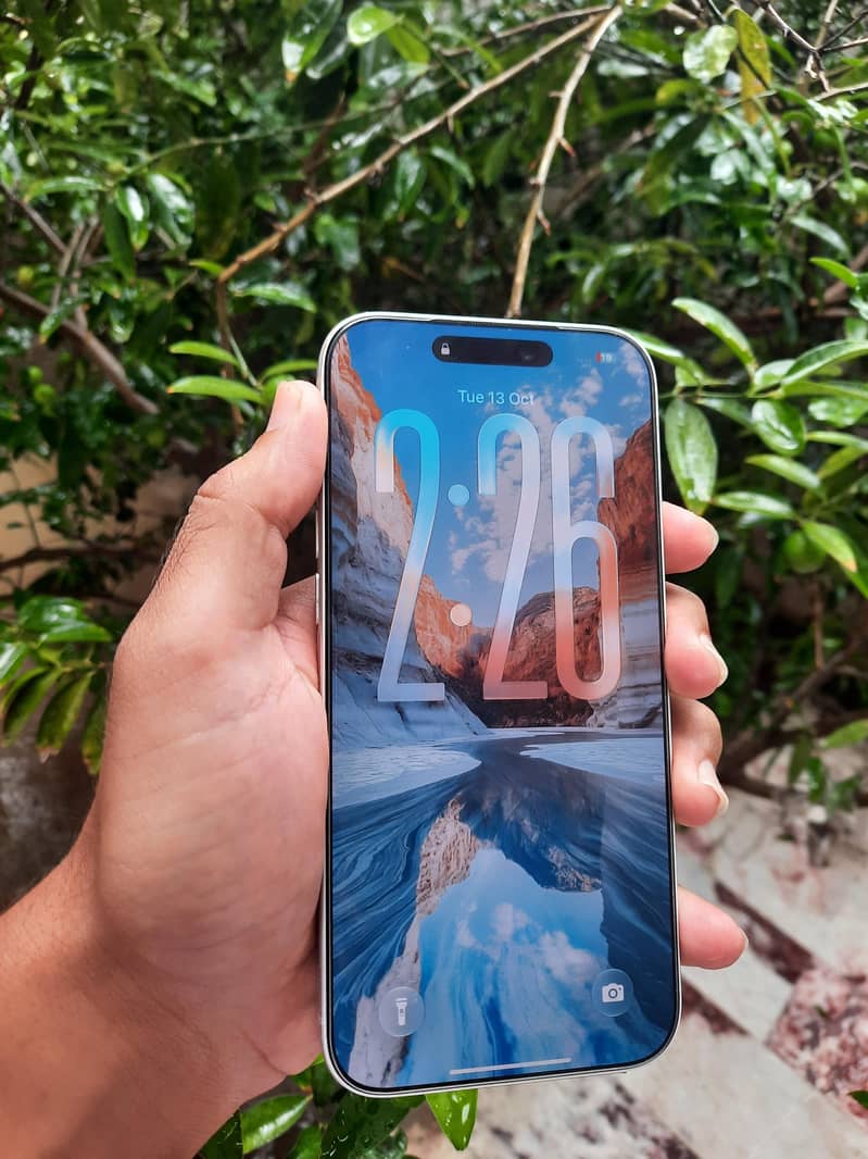 Apple iPhone 17 Pro Max 6