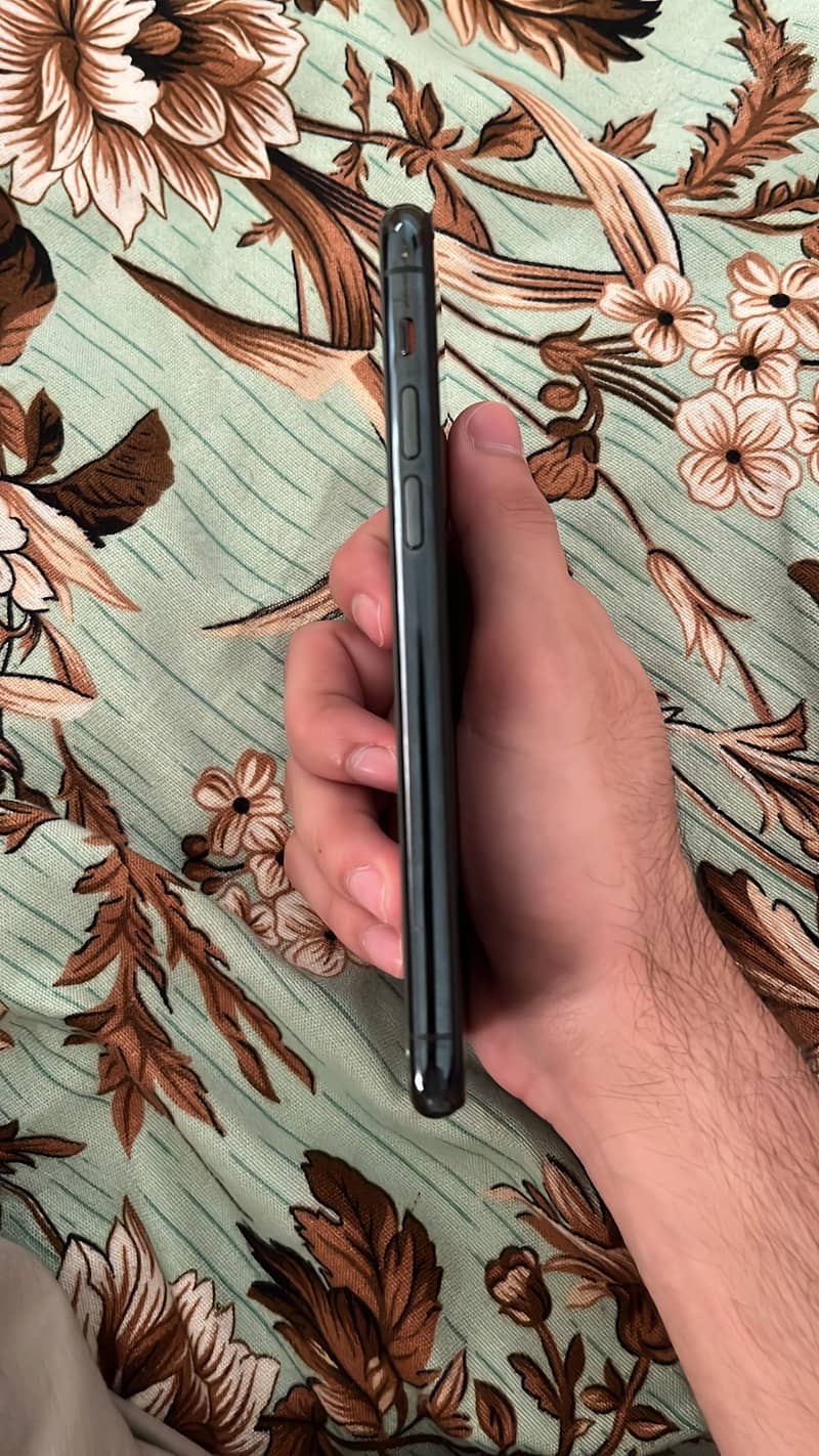 Apple iPhone 11 Pro 5