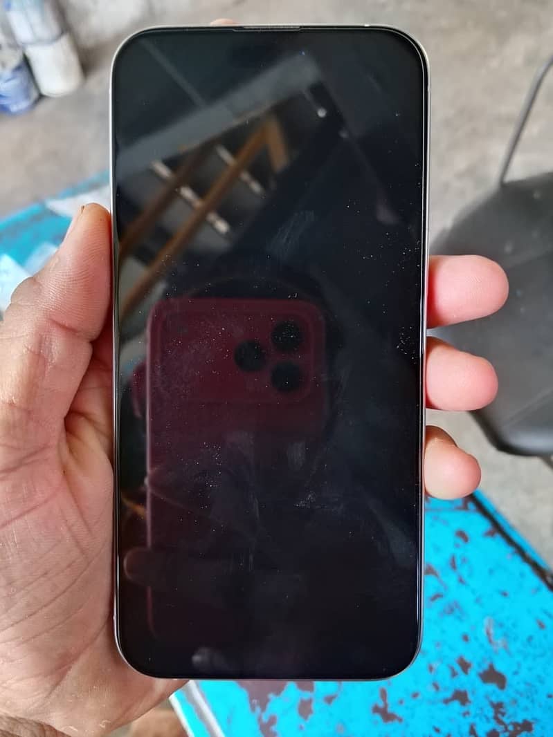 Apple iPhone 15 Pro Max 3