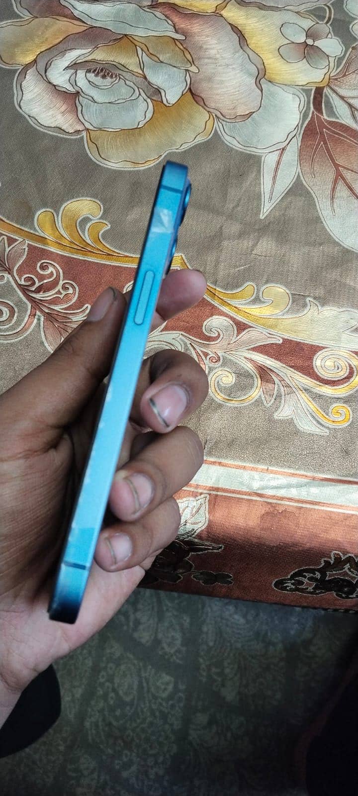 Apple iPhone 13 3