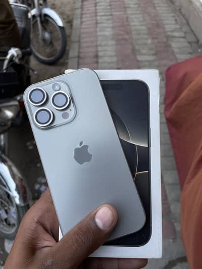 Apple iPhone 16 Pro jv 128 GB