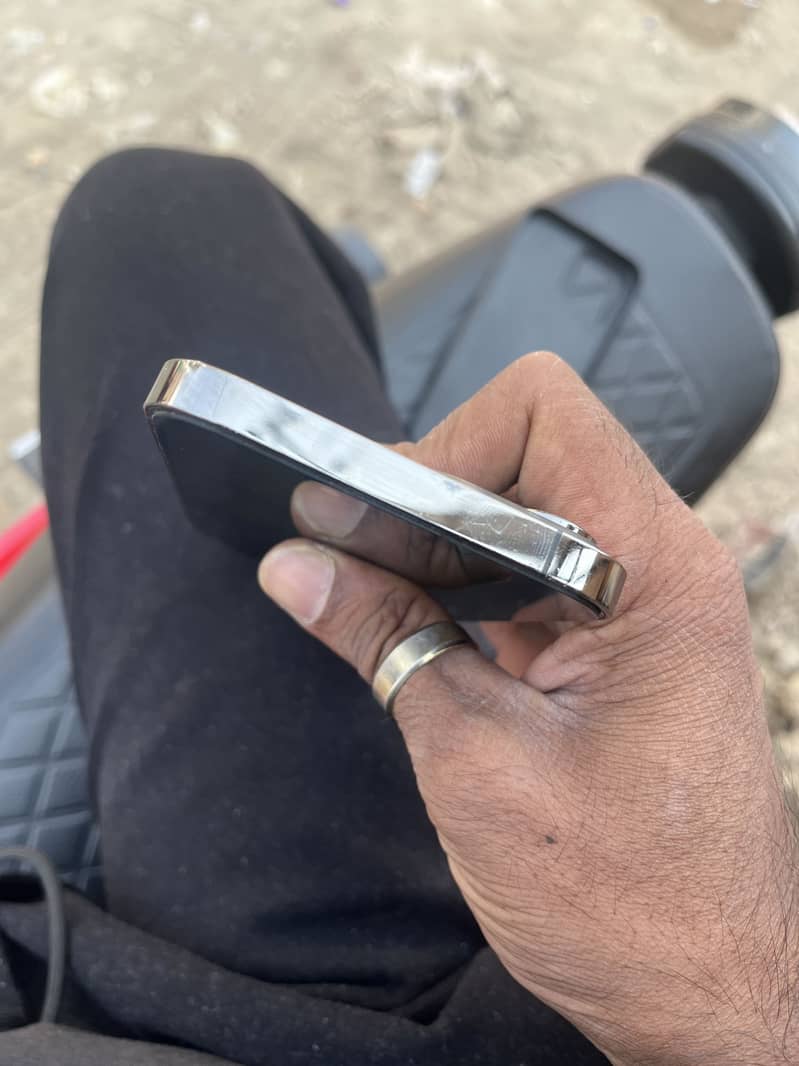 Apple iPhone 13 Pro Max 5